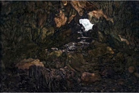 イメージの洞窟 意識の源を探る