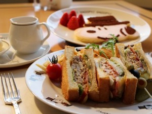 8月10日　帝国ホテル　ドアマン・スヌーピー　料理長スヌーピー　チャーリー・ブラウン (13)