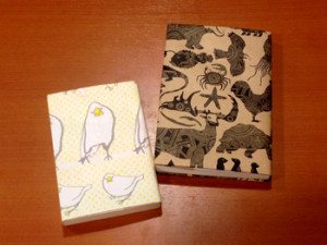 約100人のブックカバー展 (2)