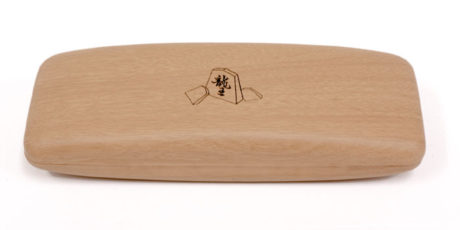 人気小説「りゅうおうのおしごと！」九頭竜 八一の眼鏡