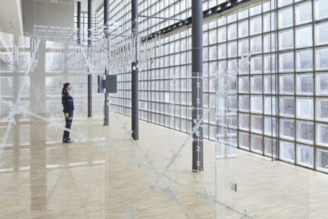 「あなたの存在に対する形容詞」ミルチャ・カントル展