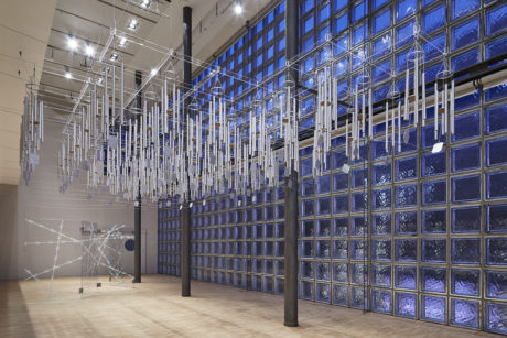 「あなたの存在に対する形容詞」ミルチャ・カントル展