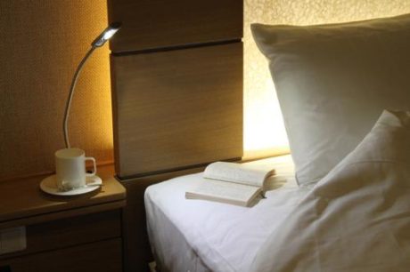 「庭のホテル 東京」で「秋の夜長の読書プラン」