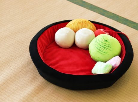 和のおもてニャし あんみつにゃんこクッション