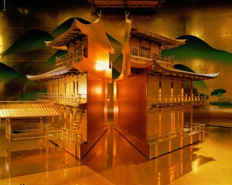 石岡瑛子　血が、汗が、涙がデザインできるか